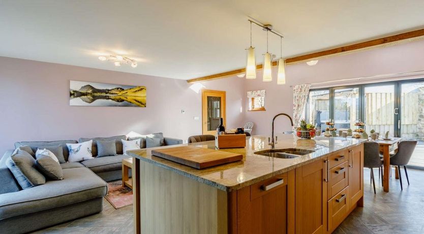 Photo of 4 Bed in Mawbray