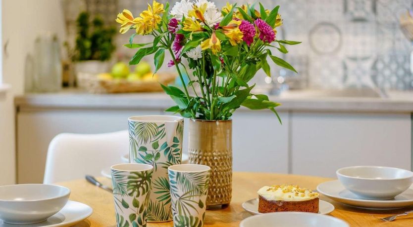 Photo of 2 Bed in Roud