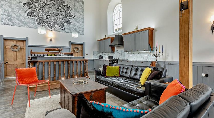 Photo of 3 Bed in Bickington