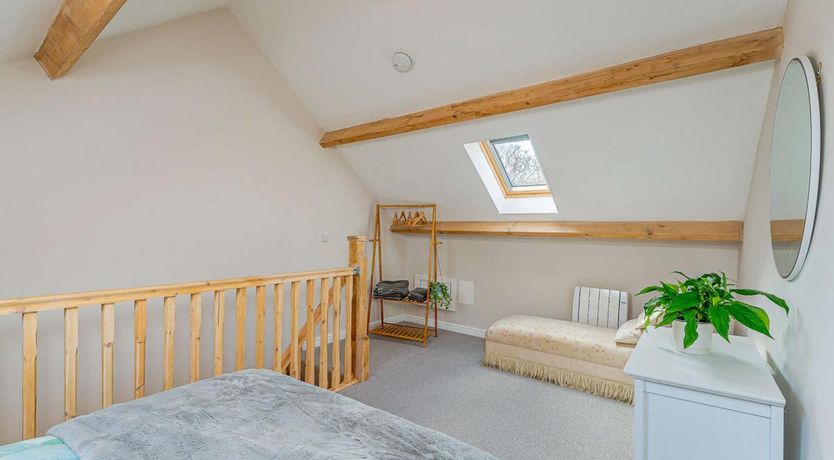 Photo of 1 Bed in Llanilar