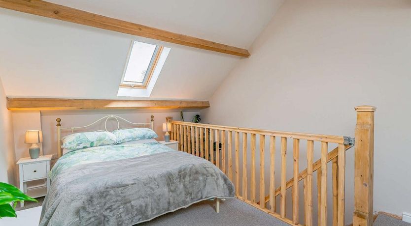 Photo of 1 Bed in Llanilar
