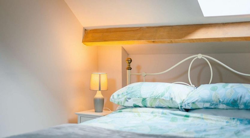 Photo of 1 Bed in Llanilar