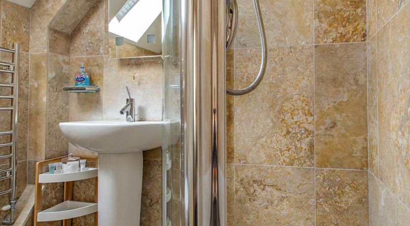 Photo of 2 Bed in Holt