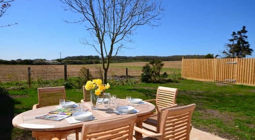 Photo of 3 Bed in Chickerell