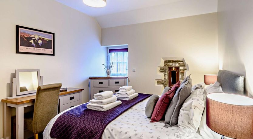 Photo of 1 Bed in Cresselly