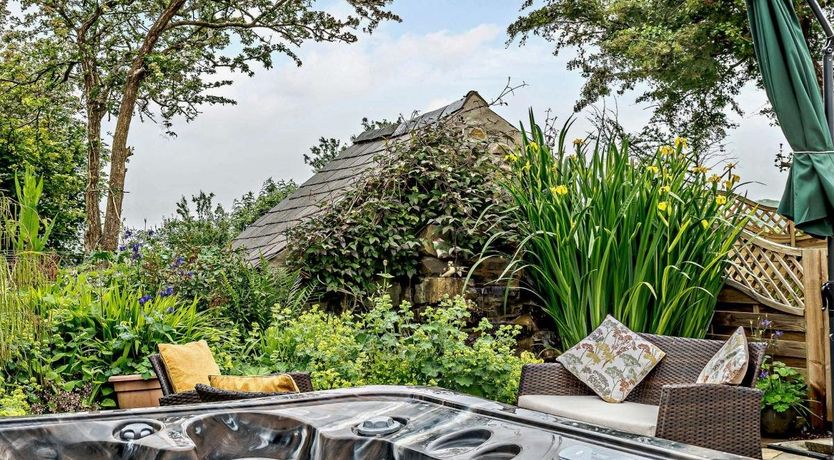 Photo of 1 Bed in Cresselly