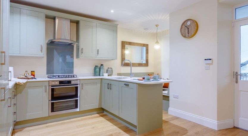 Photo of 2 Bed in Westward Ho