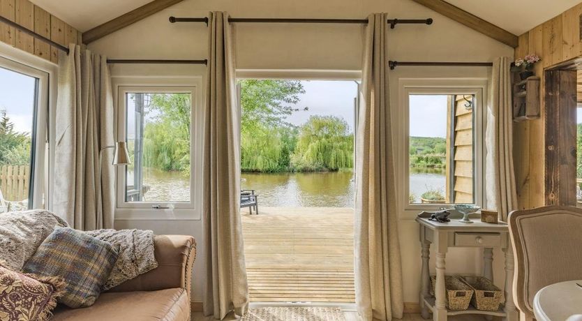 Photo of 1 Bed in Ashford Bowdler