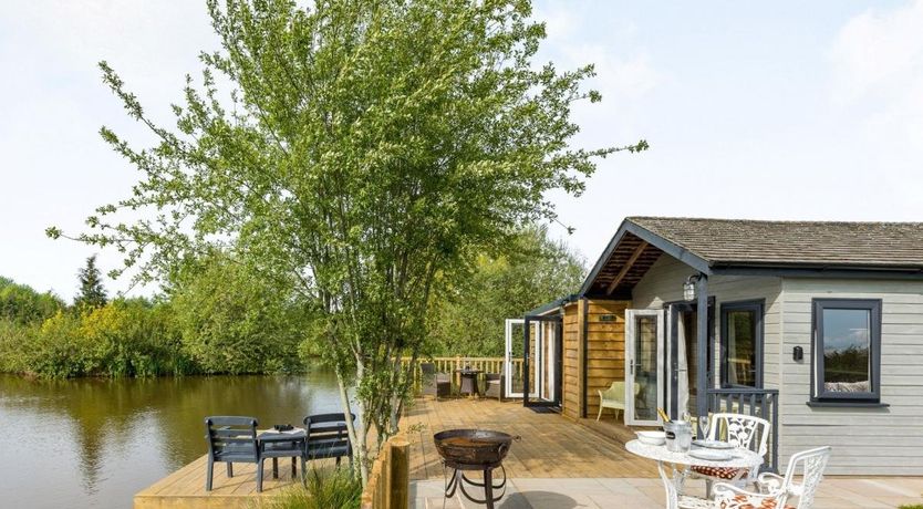 Photo of 1 Bed in Ashford Bowdler