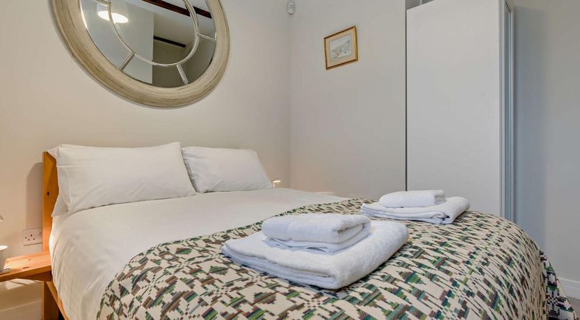 Photo of 2 Bed in St. Austell