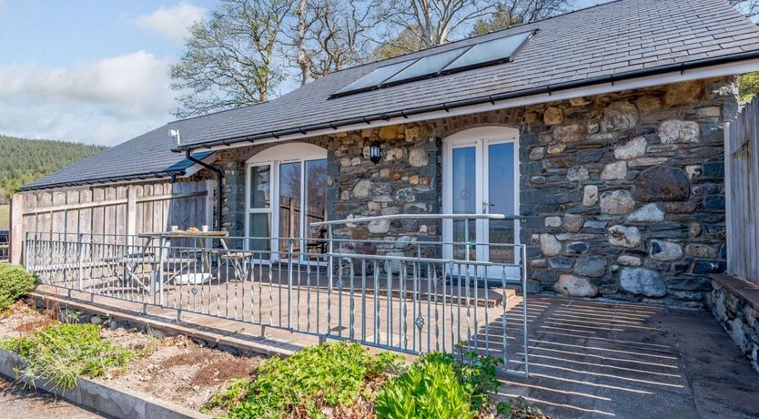 Photo of 2 Bed in Llandderfel