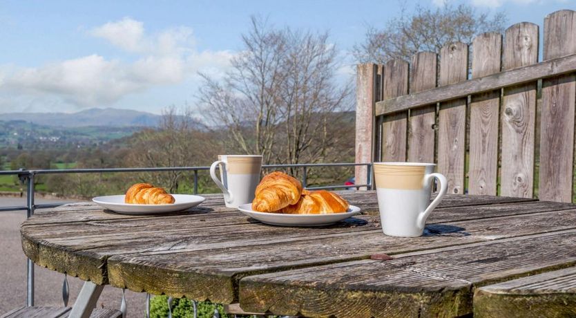 Photo of 2 Bed in Llandderfel