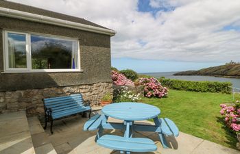 The Headland Holiday Cottage