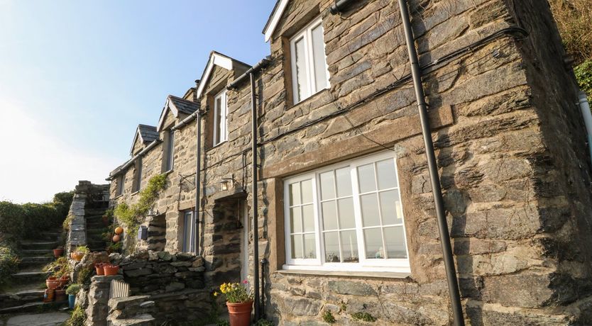 Photo of 2 Bwth Mawr