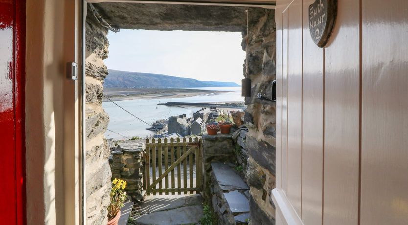 Photo of 2 Bwth Mawr