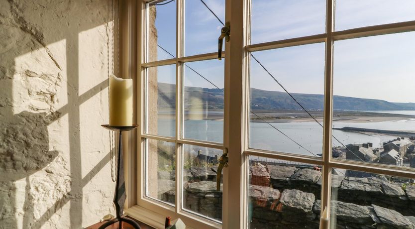 Photo of 2 Bwth Mawr