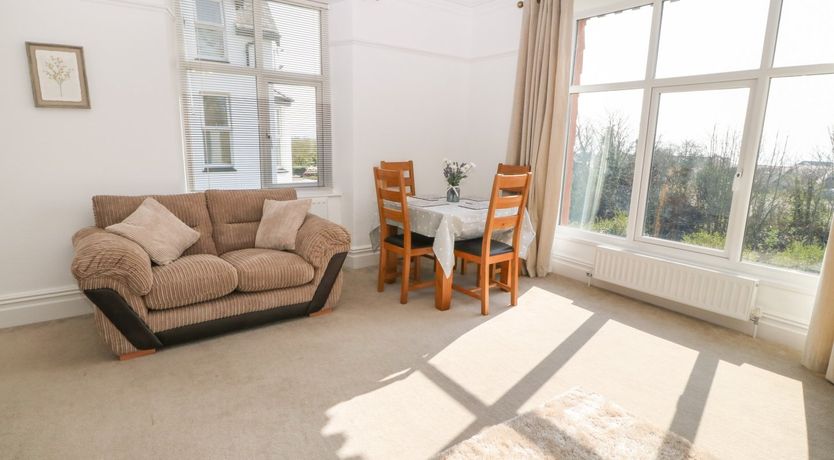 Photo of Gwel Y Castell (Castle View)