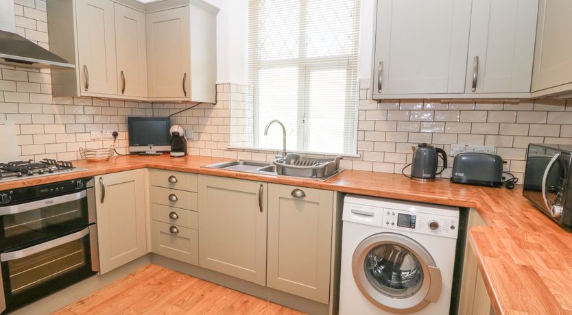 Photo of Gwel Y Castell (Castle View)