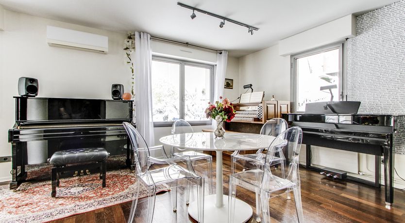 Photo of Strawberry Blonde