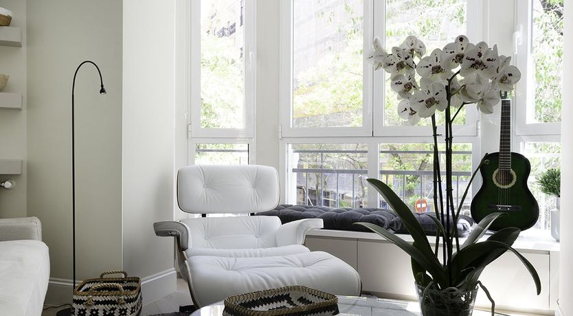 Photo of The Green Guitar