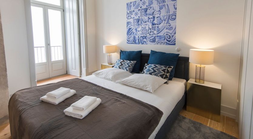 Photo of Yellow Like The Rising Sun