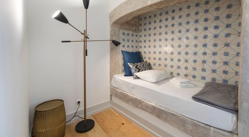 Photo of Yellow Like The Rising Sun