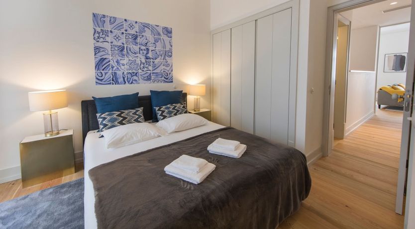 Photo of Yellow Like The Rising Sun