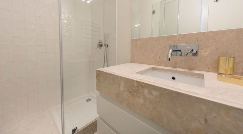 Photo of Yellow Like The Rising Sun