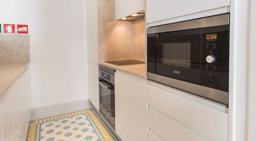 Photo of Yellow Like The Rising Sun