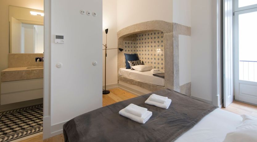 Photo of Yellow Like The Rising Sun