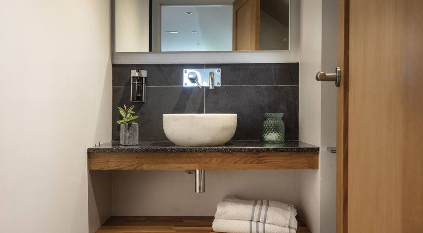 Photo of Bull’s Barn