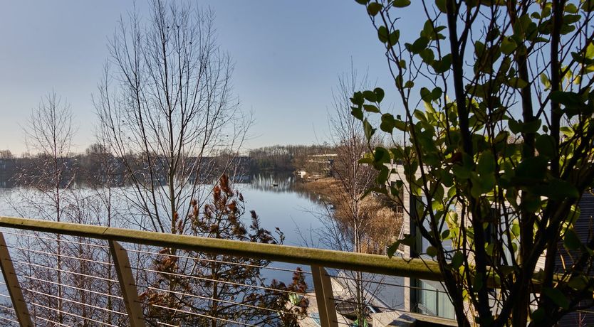 Photo of The Glass Lakehouse