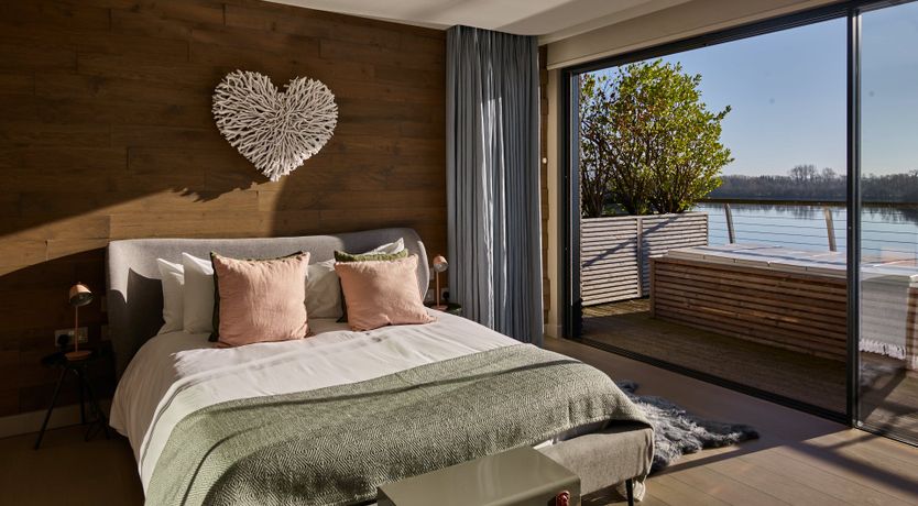 Photo of The Glass Lakehouse