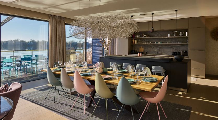 Photo of The Glass Lakehouse