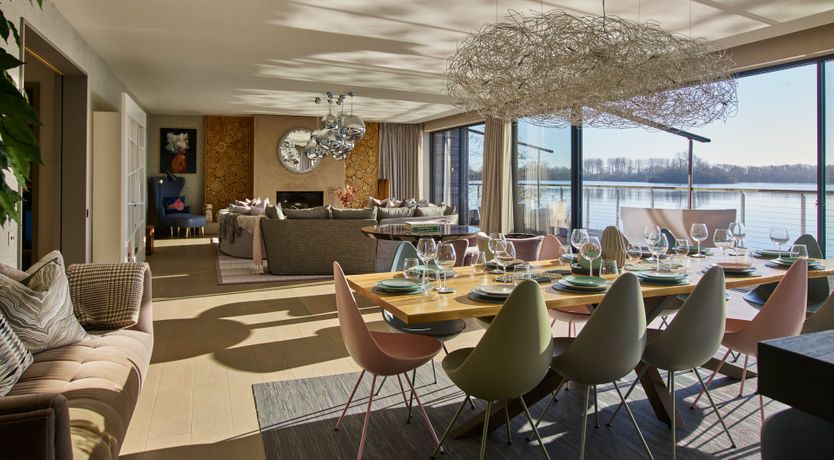 Photo of The Glass Lakehouse