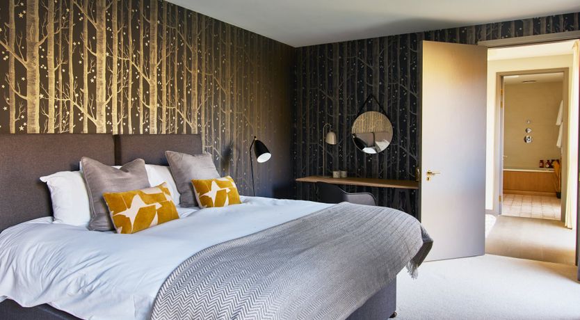 Photo of The Glass Lakehouse