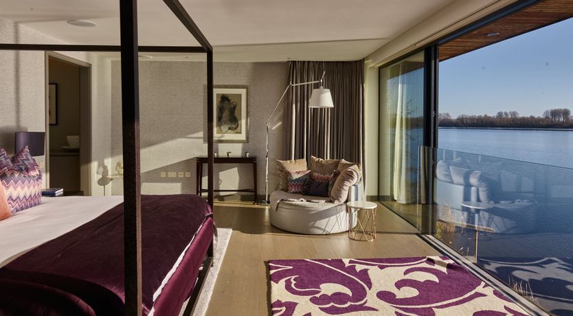 Photo of The Glass Lakehouse