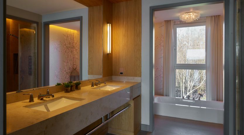 Photo of The Glass Lakehouse