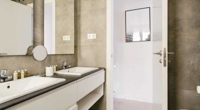 Photo of Peaks & Valleys