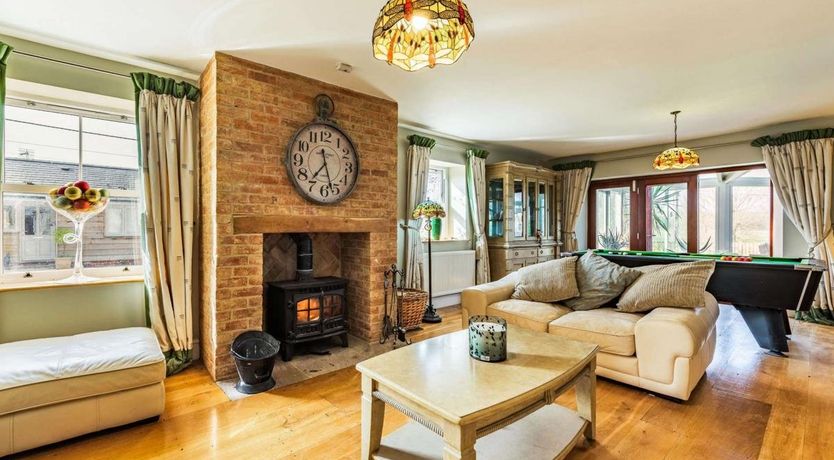 Photo of 5 Bed in Little Chesterton