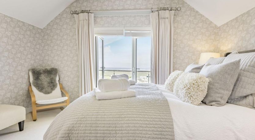 Photo of 4 Bed in Westward Ho