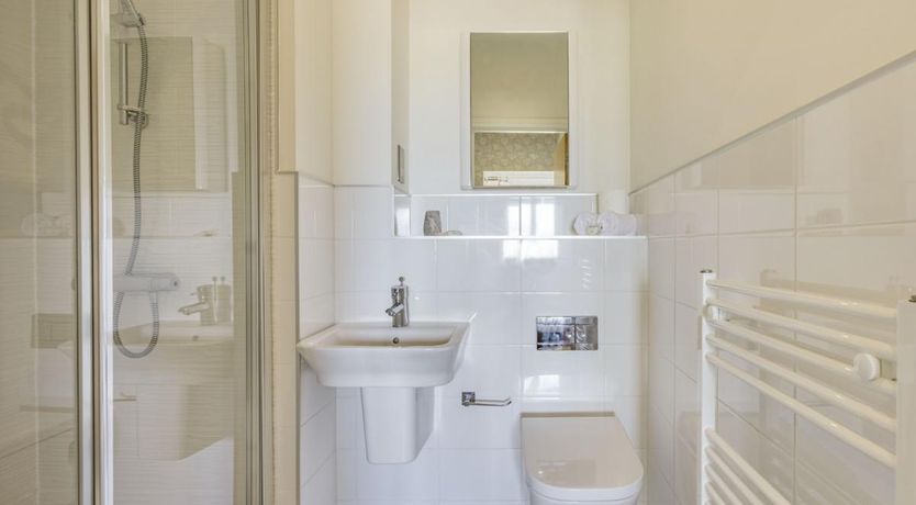 Photo of 4 Bed in Westward Ho