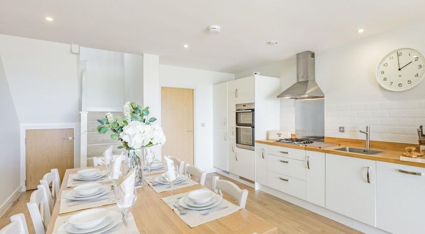 Photo of 4 Bed in Westward Ho