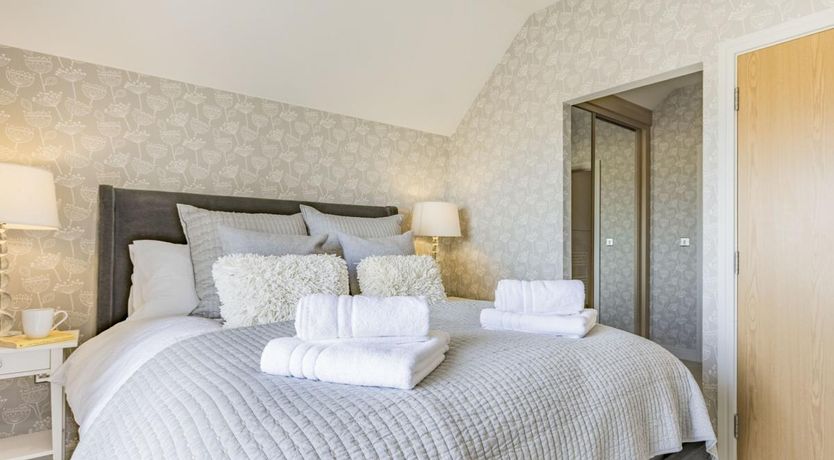 Photo of 4 Bed in Westward Ho