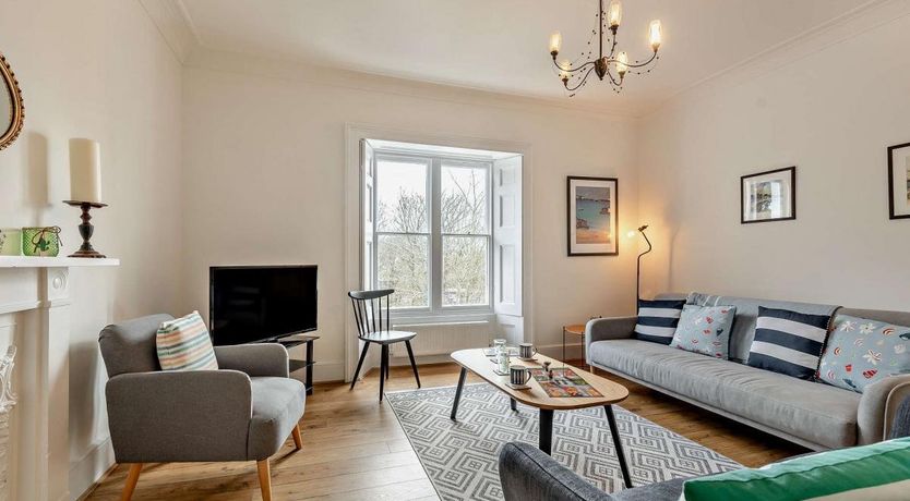 Photo of 3 Bed in Tenby