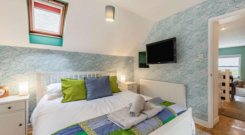 Photo of 2 Bed in Tenby