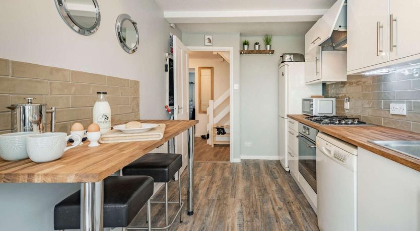 Photo of 2 Bed in Tenby