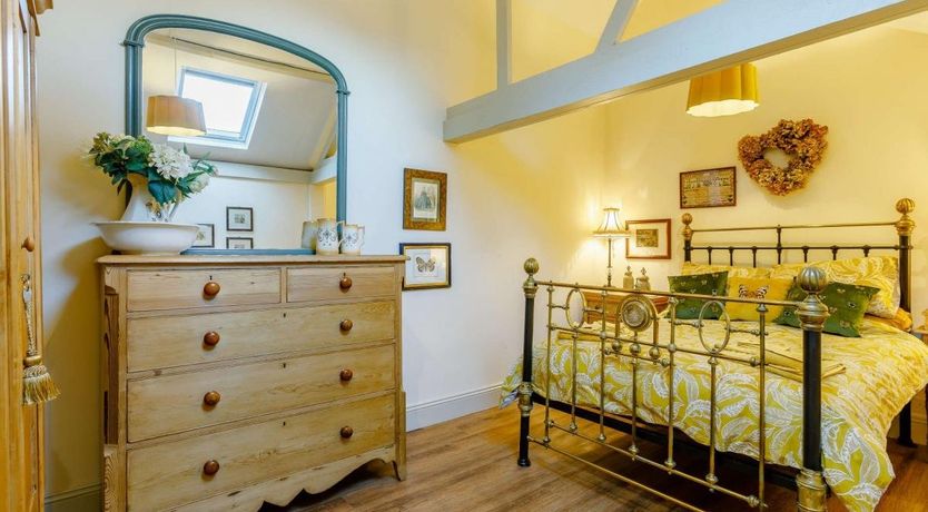 Photo of 1 Bed in Birlingham