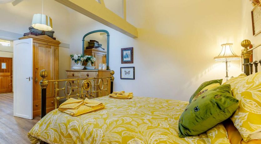 Photo of 1 Bed in Birlingham