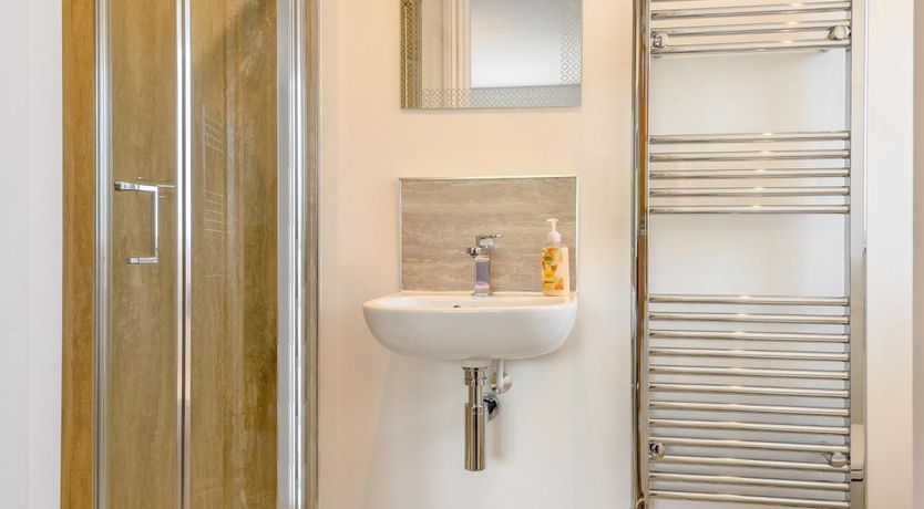 Photo of 3 Bed in Withycombe